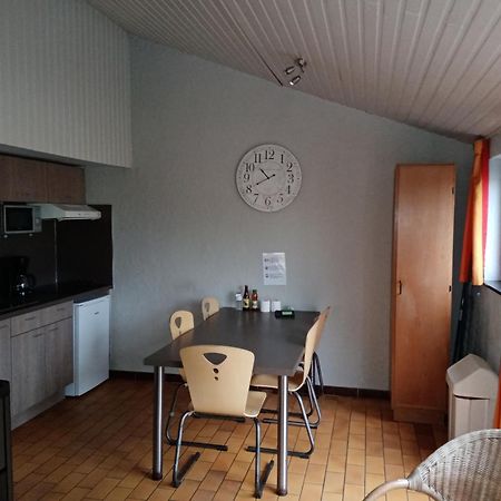 Le Repaire Des Renards Vallee De Rabais Virton Exterior foto